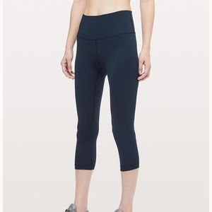 Lululemon Cropped Wunder Under pants!